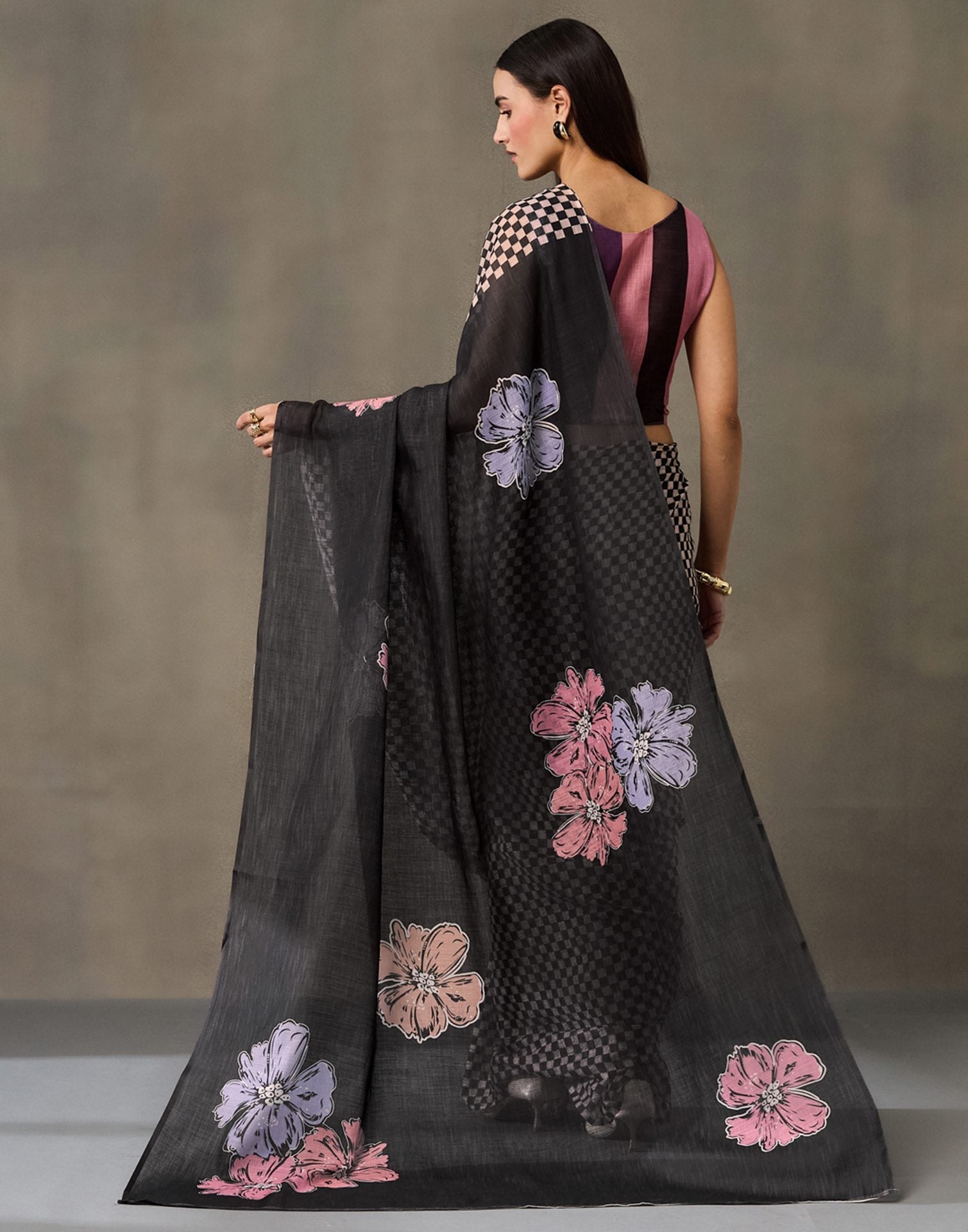 Black Linen Checkered Printed Saree